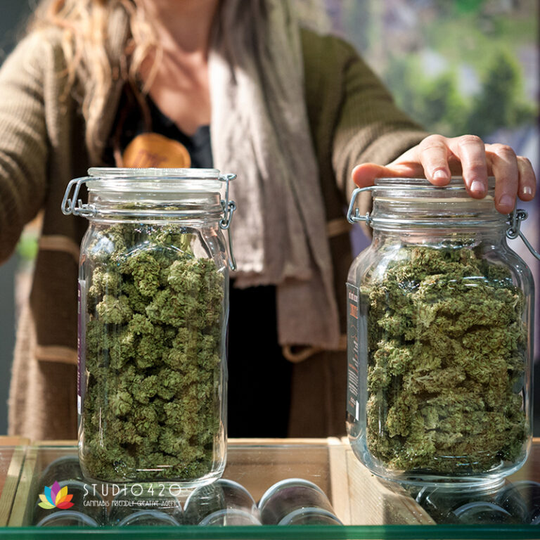 How Licensed Operators Can Beat NYC's Illegal Pot Shops